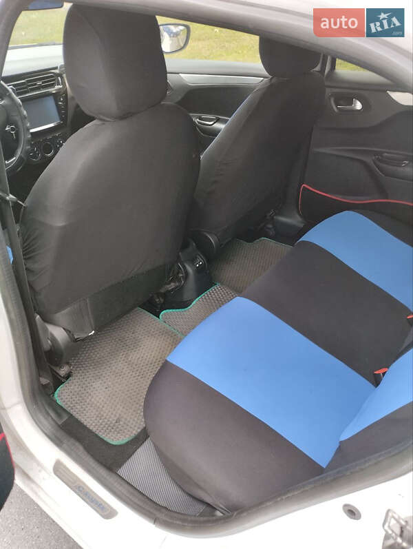 Седан Citroen C-Elysee 2015 в Києві фото 8 Седан Citroen C-Elysee 2015 в Києві