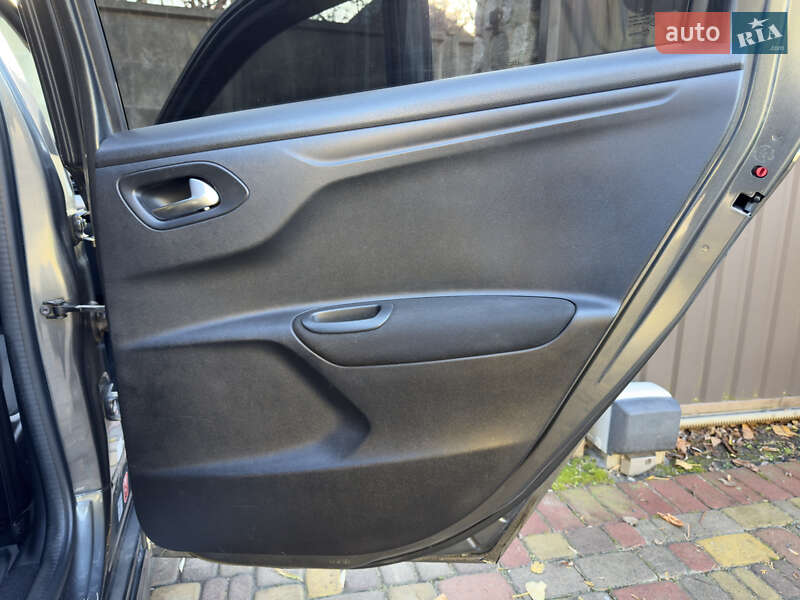 Седан Citroen C-Elysee 2017 в Києві