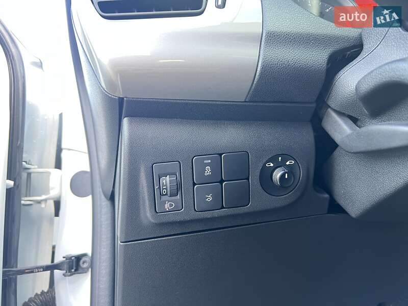 Седан Citroen C-Elysee 2023 в Киеве фото 12 Седан Citroen C-Elysee 2023 в Киеве