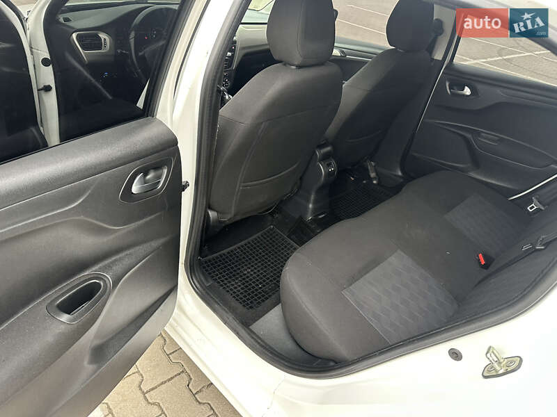 Седан Citroen C-Elysee 2013 в Чернігові фото 16 Седан Citroen C-Elysee 2013 в Чернігові