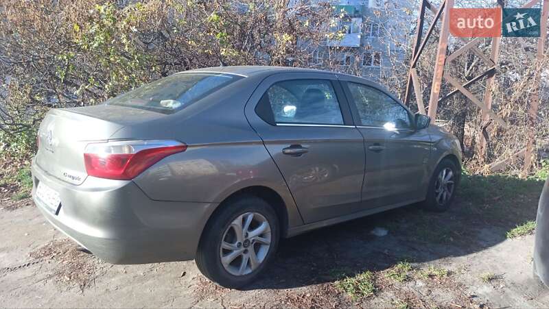 Седан Citroen C-Elysee 2013 в Львові