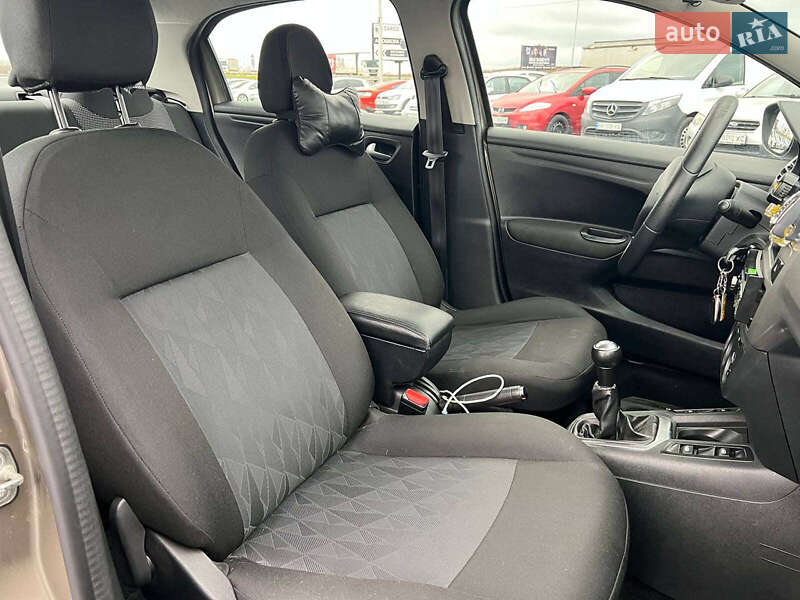 Седан Citroen C-Elysee 2018 в Львове