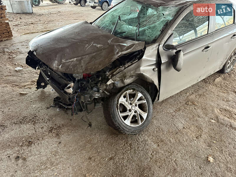 Седан Citroen C-Elysee 2013 в Вижнице фото 3 Седан Citroen C-Elysee 2013 в Вижнице