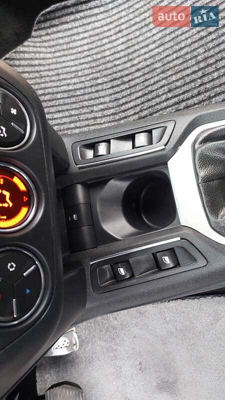 Седан Citroen C-Elysee 2012 в Днепре