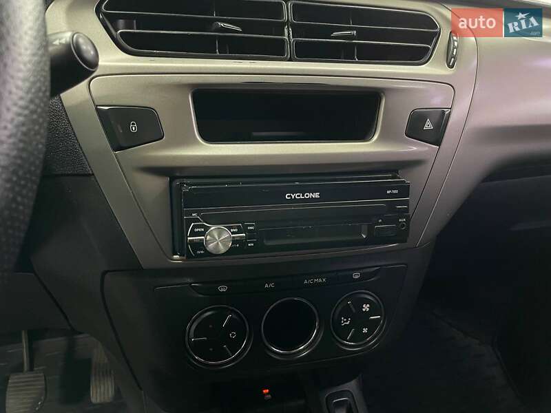 Седан Citroen C-Elysee 2017 в Киеве фото 19 Седан Citroen C-Elysee 2017 в Киеве