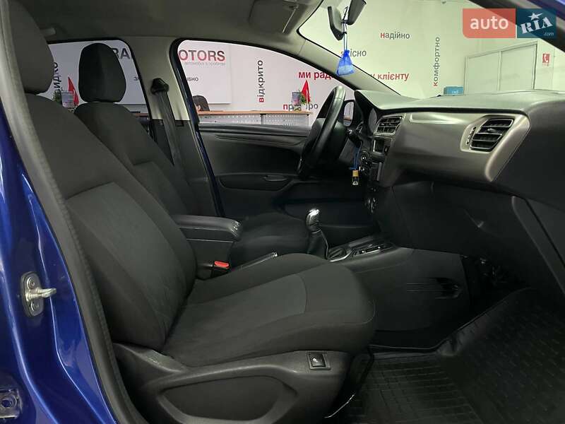 Седан Citroen C-Elysee 2017 в Киеве фото 30 Седан Citroen C-Elysee 2017 в Киеве