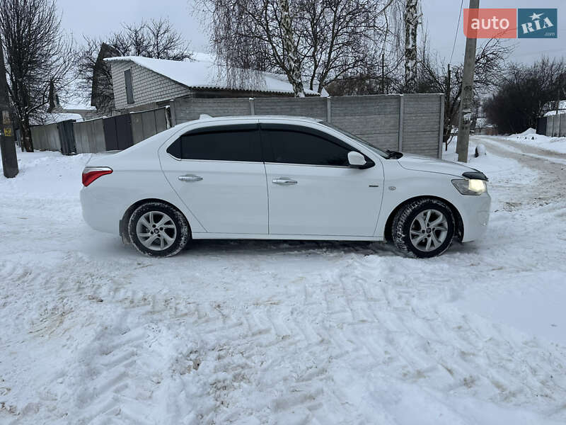 Седан Citroen C-Elysee 2013 в Чернигове