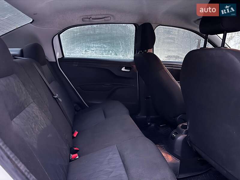 Седан Citroen C-Elysee 2018 в Киеве