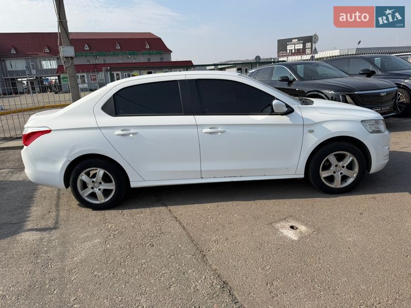 Седан Citroen C-Elysee 2013 в Киеве фото 3 Седан Citroen C-Elysee 2013 в Киеве