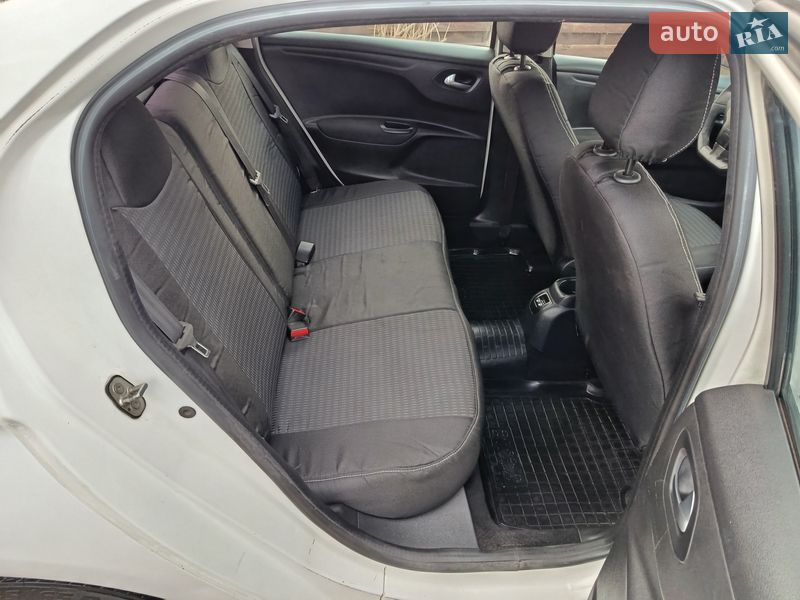 Седан Citroen C-Elysee 2013 в Хмельницькому