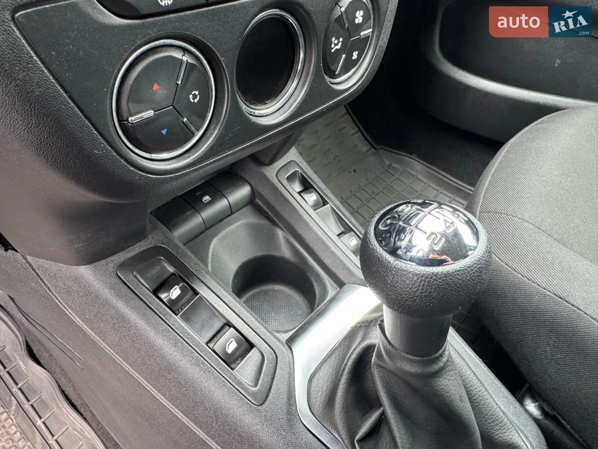 2015 Citroen C-Elysee - мініатюра 27