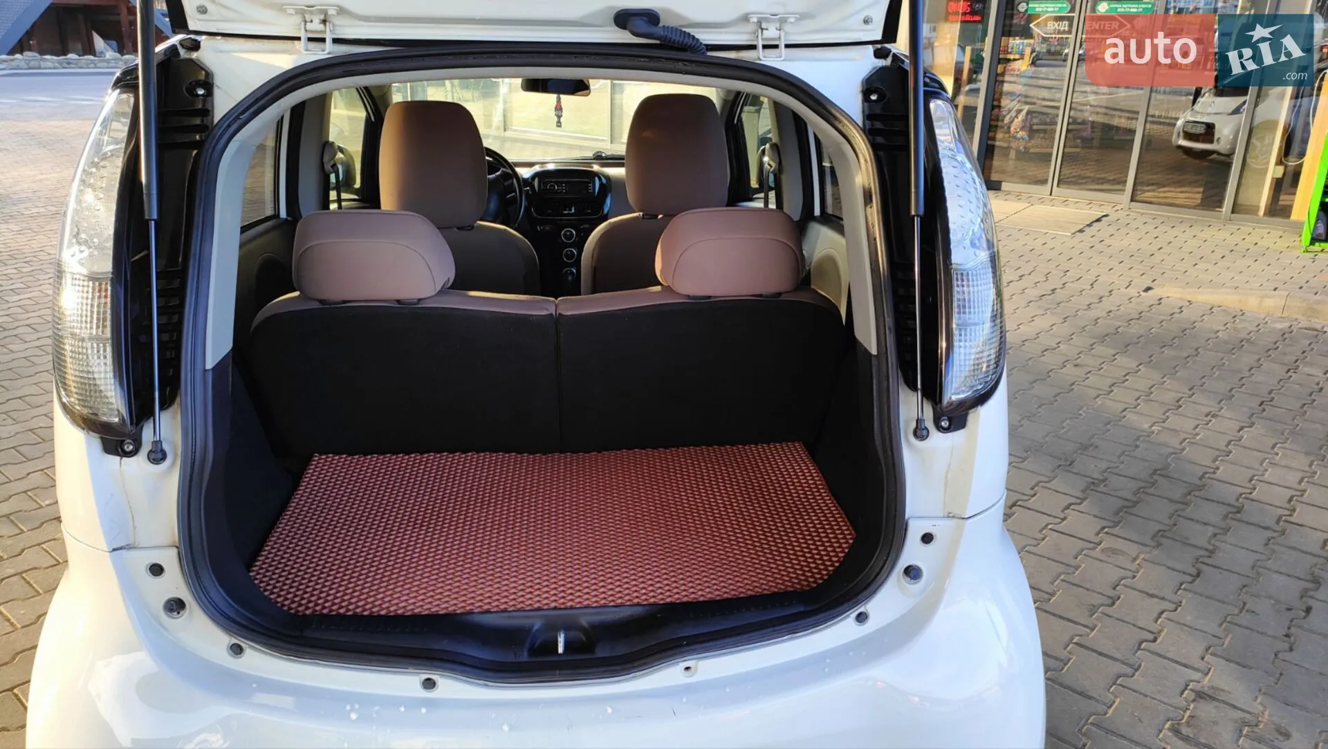 2014 Citroen C-ZERO - мініатюра 11