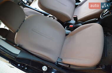 Хэтчбек Citroen C-Zero 2013 в 