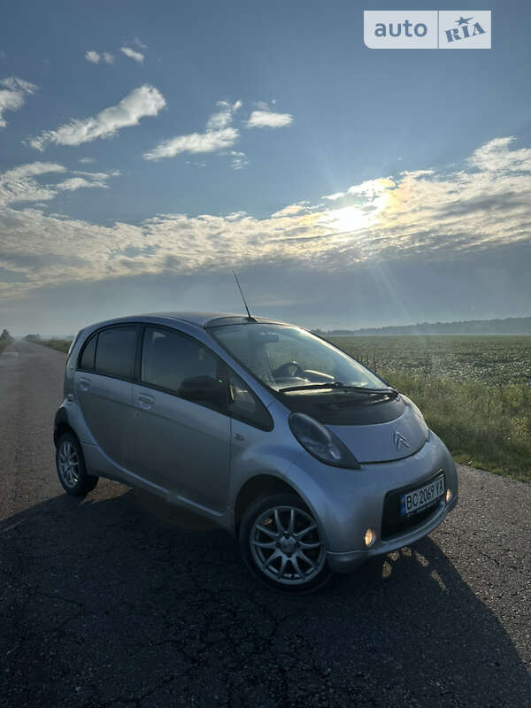 Хэтчбек Citroen C-Zero 2010 в Буске