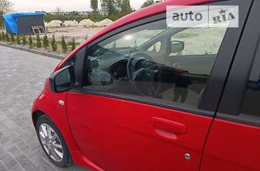 Хэтчбек Citroen C-Zero 2011 в 