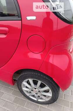 Хэтчбек Citroen C-Zero 2011 в 