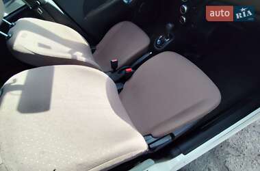 Хетчбек Citroen C-Zero 2011 в 