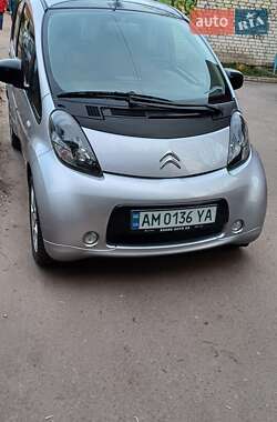 Хэтчбек Citroen C-Zero 2013 в 