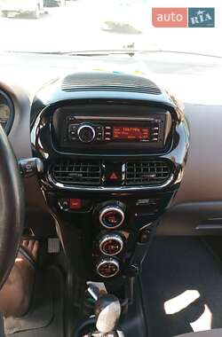 Хэтчбек Citroen C-Zero 2011 в 
