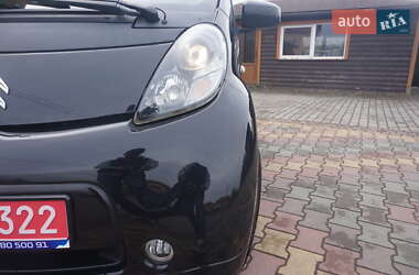 Хэтчбек Citroen C-Zero 2011 в 
