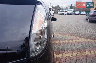 Хэтчбек Citroen C-Zero 2011 в 