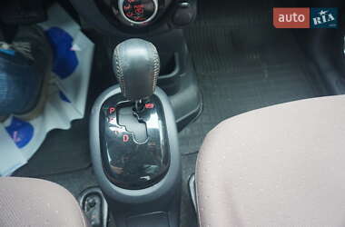 Хэтчбек Citroen C-Zero 2011 в 