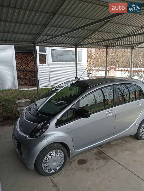 Хэтчбек Citroen C-Zero 2014 в Виннице