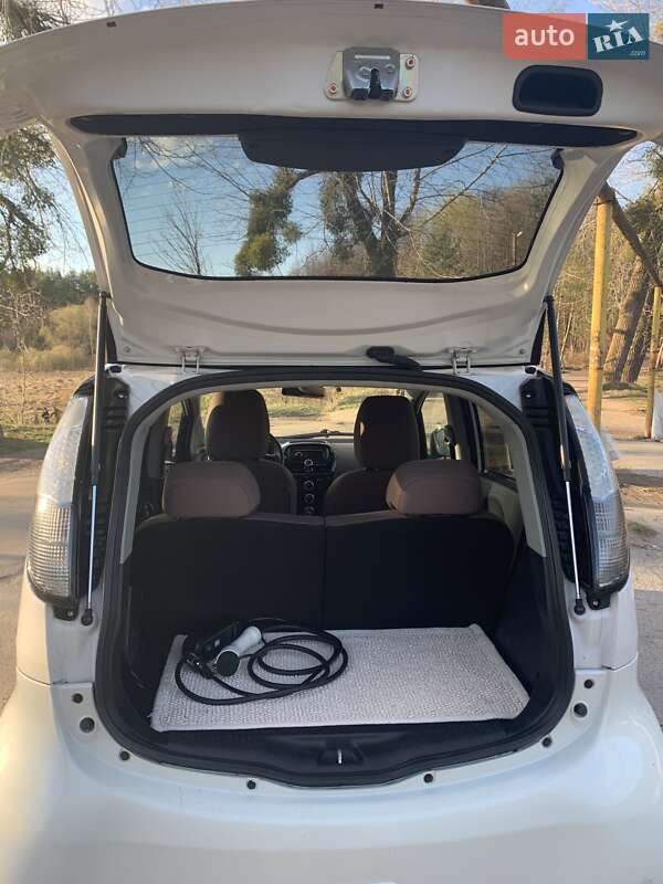 Хэтчбек Citroen C-Zero 2012 в Житомире