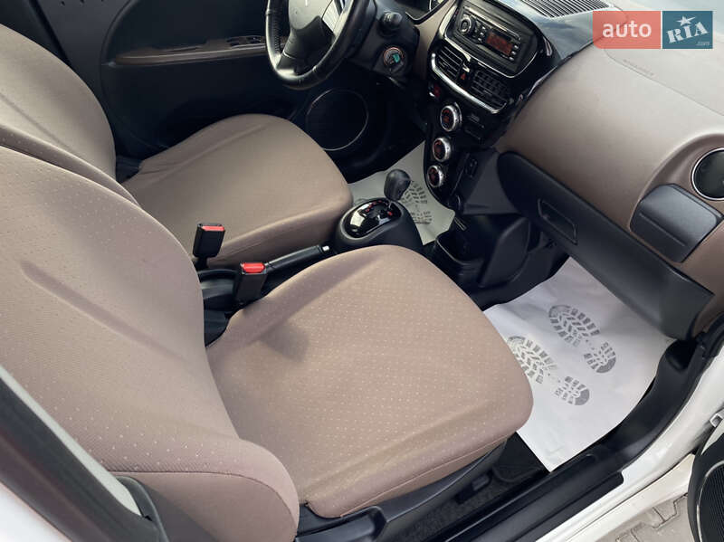 Хэтчбек Citroen C-Zero 2014 в Виннице