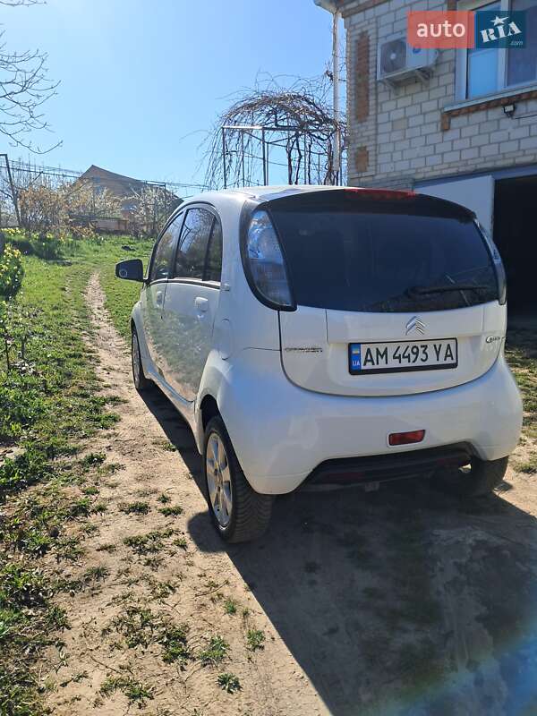 Хэтчбек Citroen C-Zero 2012 в Виннице
