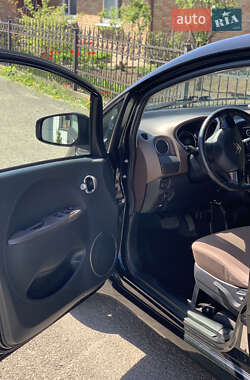 Хэтчбек Citroen C-Zero 2011 в 