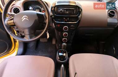 Хэтчбек Citroen C-Zero 2011 в 