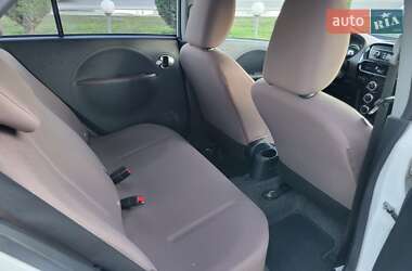 Хэтчбек Citroen C-Zero 2011 в 