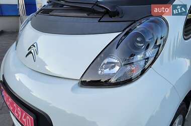 Хэтчбек Citroen C-Zero 2011 в 