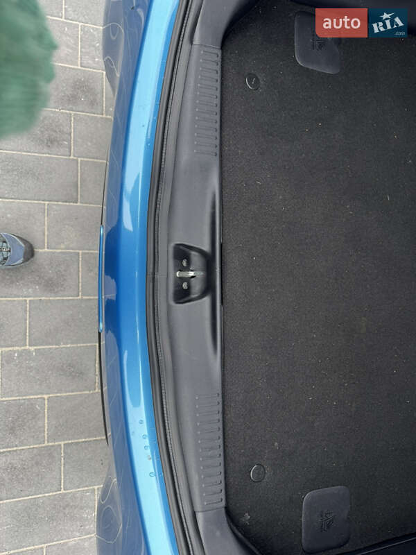 Хетчбек Citroen C-Zero 2015 в Львові