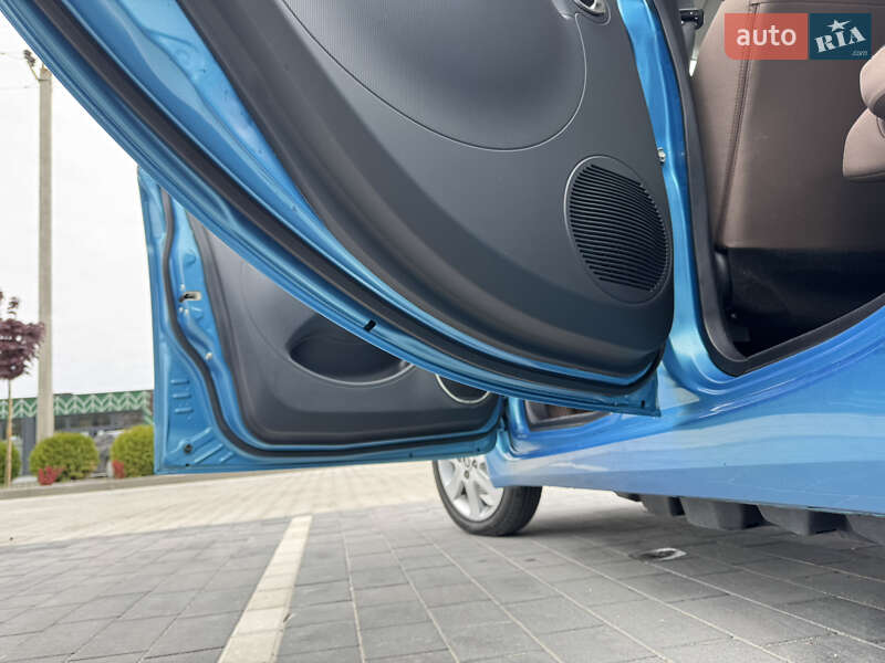 Хетчбек Citroen C-Zero 2015 в Львові