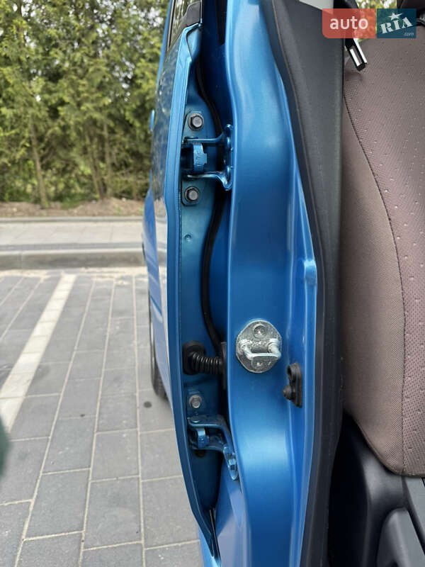 Хетчбек Citroen C-Zero 2015 в Львові