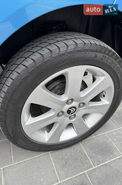 Хэтчбек Citroen C-Zero 2015 в 
