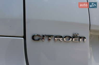 Хэтчбек Citroen C-Zero 2011 в 