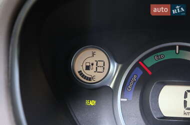 Хэтчбек Citroen C-Zero 2011 в 