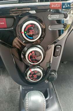 Хэтчбек Citroen C-Zero 2016 в 