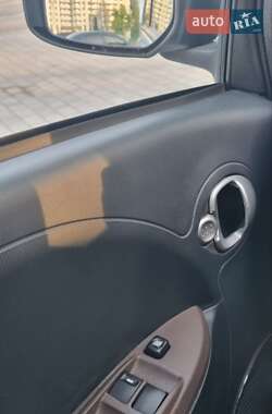 Хетчбек Citroen C-Zero 2012 в 