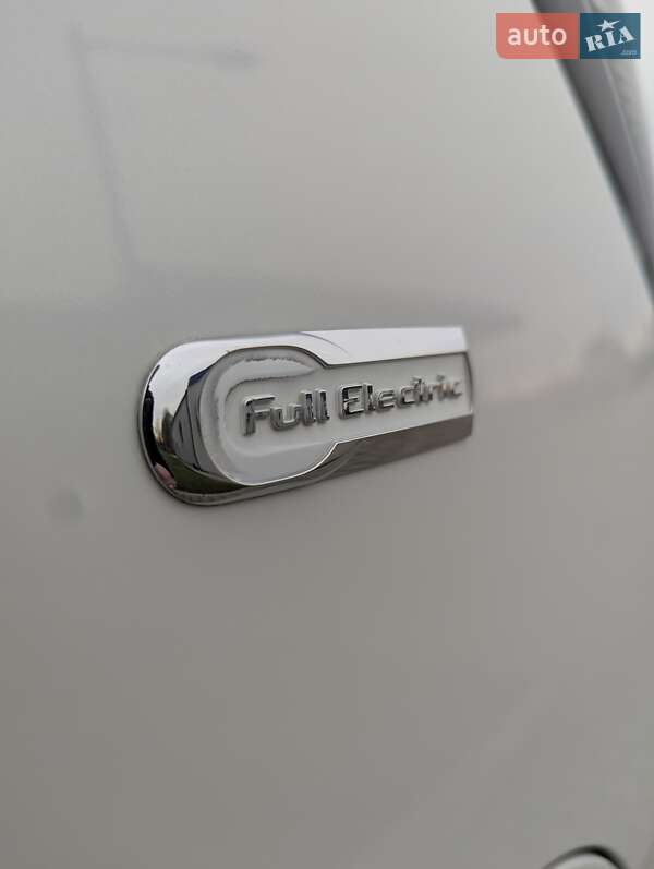 Хэтчбек Citroen C-Zero 2015 в Владимире