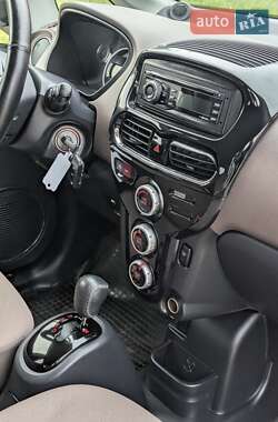 Хэтчбек Citroen C-Zero 2015 в 