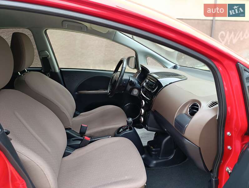 Хэтчбек Citroen C-Zero 2012 в Звягеле