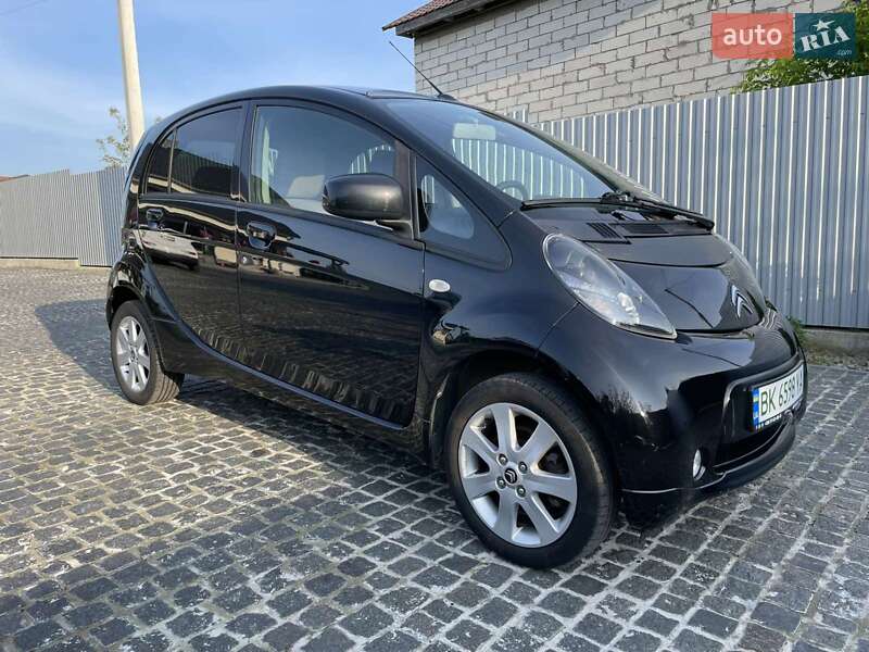 Хэтчбек Citroen C-Zero 2012 в 