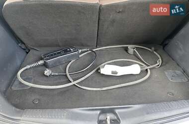Хэтчбек Citroen C-Zero 2011 в 