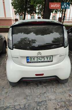 Хэтчбек Citroen C-Zero 2013 в 