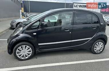 Хэтчбек Citroen C-Zero 2011 в 