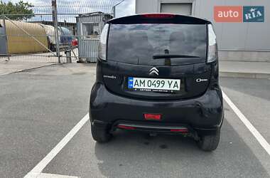Хэтчбек Citroen C-Zero 2011 в 